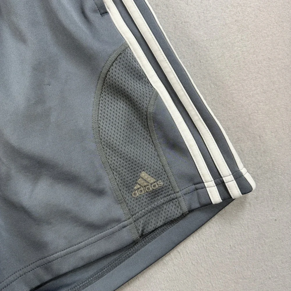 Adidas Shorts Mens Medium Gray Stripes Athletic Soccer Gym Running Workout Y2K